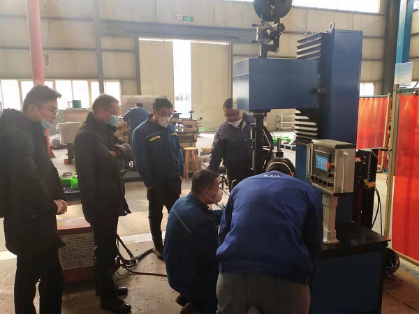 总经理携工作人员去往山东帮助客户安装调试北京ZYX65型相贯线焊机